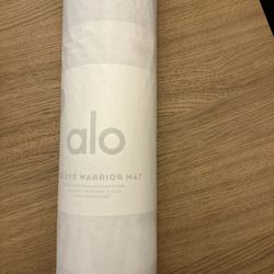 Brad New Wrapped Alo Warrior Yoga Mat - Gray Color 