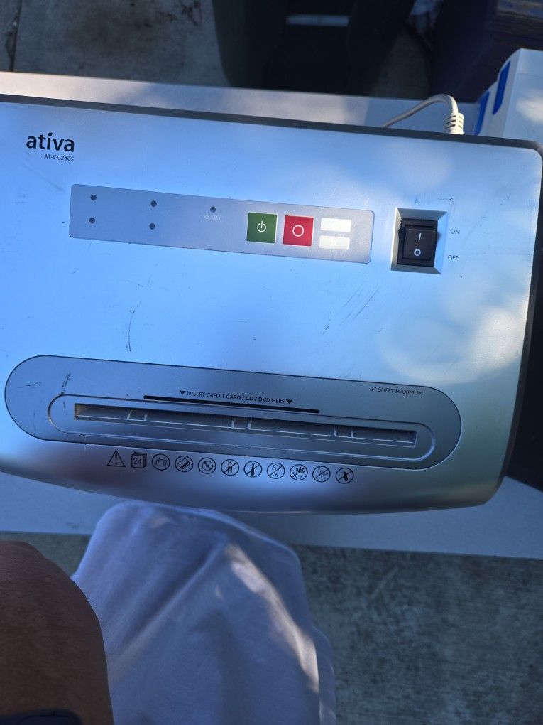 Ativa Paper Shredder 24 Sheet Max