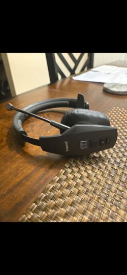 Blue parrot headset