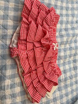 Ruffle short shorts