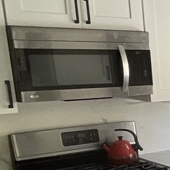 LG Microwave 