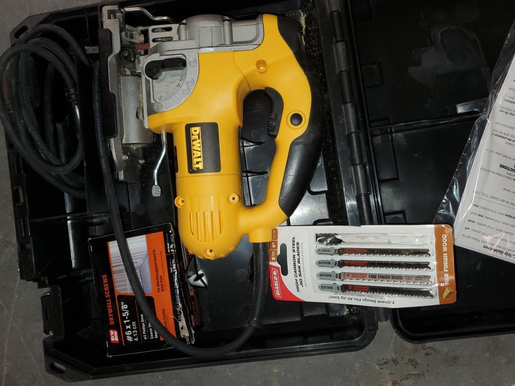 Dewalt Jig Saw Kit