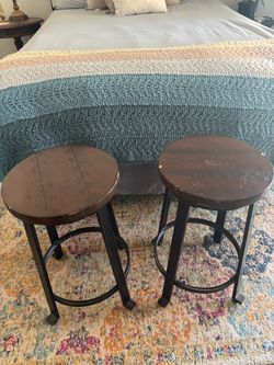 Set of 2 Bar Stools (Medium Height)