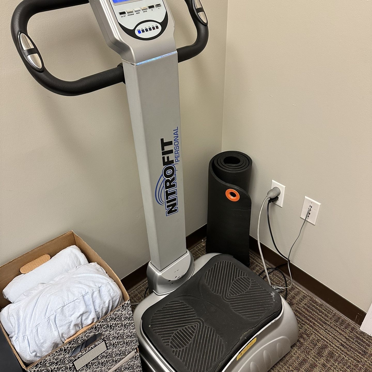 Nitrofit Whole Body Vibration Trainer for Sale in Mesa, AZ - OfferUp