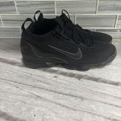 Used, Nike Air VaporMax 2021 Flyknit 'Triple Black' (Size 8 , No Box )