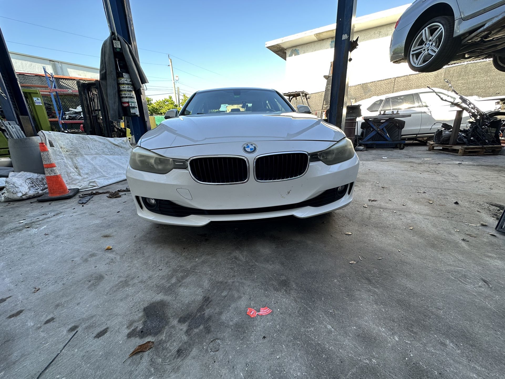 Bmw 328i 320i 335i 340i Front Bumper Assembly Base Model White