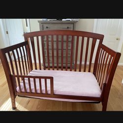 Crib/toddler Bed
