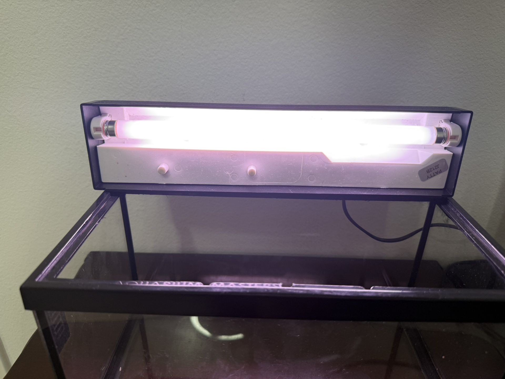 Aquarium Light Fixture Hood and Light Bulb Fish Tank