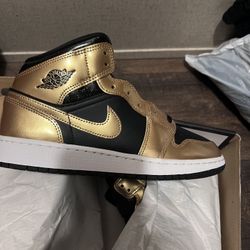 BIG KIDS' AIR JORDAN RETRO 1