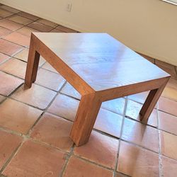 Vintage Solid Oak Rustic Square Coffee Table – 32" x 32" x 18"