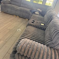 Grey Sectional Like New 