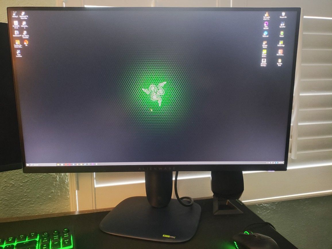 Alienware - AW2725DM 27" IPS LED QHD 180Hz 1ms FreeSync and G-Sync Gaming Monitor with HDR (HDMI, DisplayPort) - Black