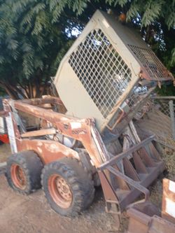 Bobcat 825