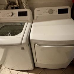 LG Washer & Dryer Set – Gently Used, Excellent Condition