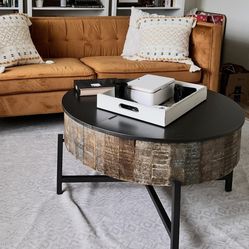 Like-new round coffee table
