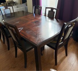 Elegant Dark Mahogany Wood Dining Room Table
