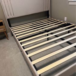 Queen Bed Frame /queen Mattress 