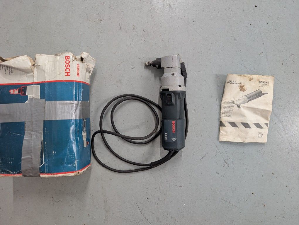 Bosch GNA 2.0 Professional Nibbler Sheet Metal Cutter Model 1530