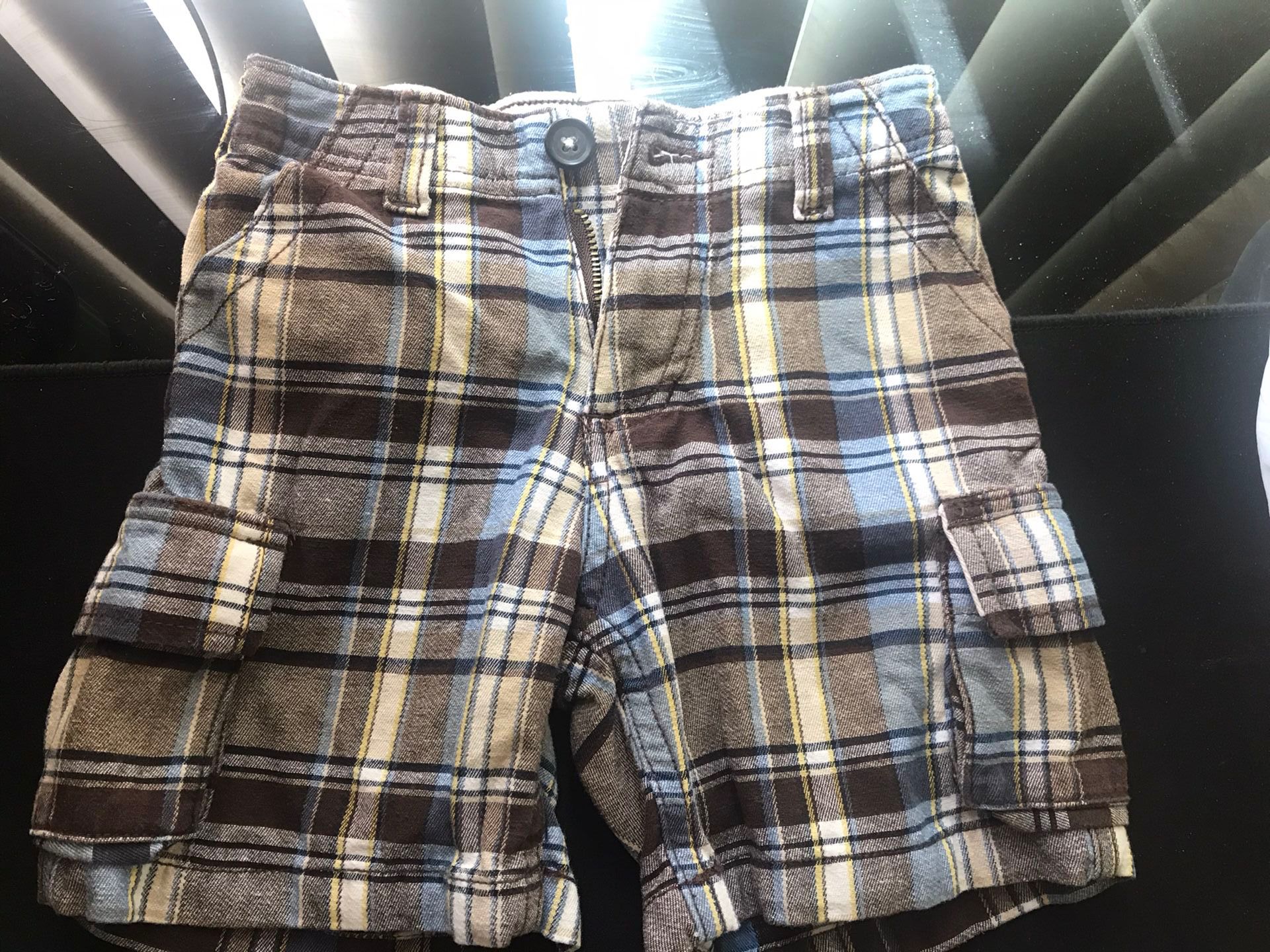 Boys Oshkosh Shorts 2t