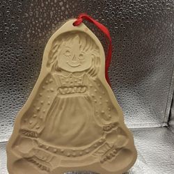 1985 Raggedy Ann Cookie Mold  By Brown Bag Cookie Art Hill Design inc 1985