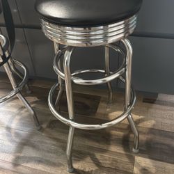 2 Hight Island Chairs 