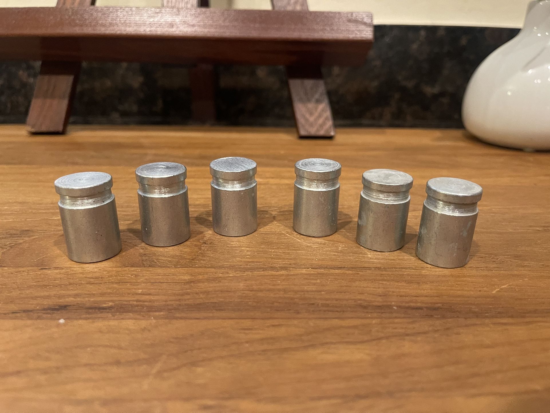 6 vintage sewing weights