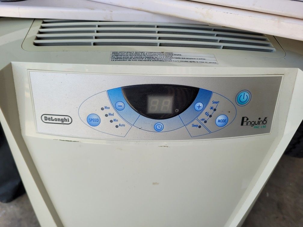 DeLonghi Pinguino L90 Portable AC unit