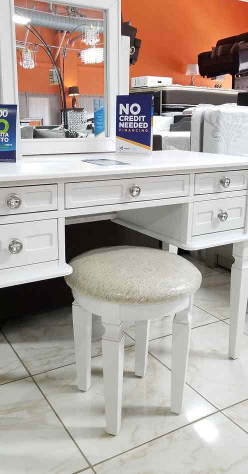 Brand new vanity with stool new furniture G4