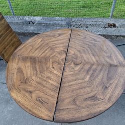 Free Dining Room Table & Chairs
