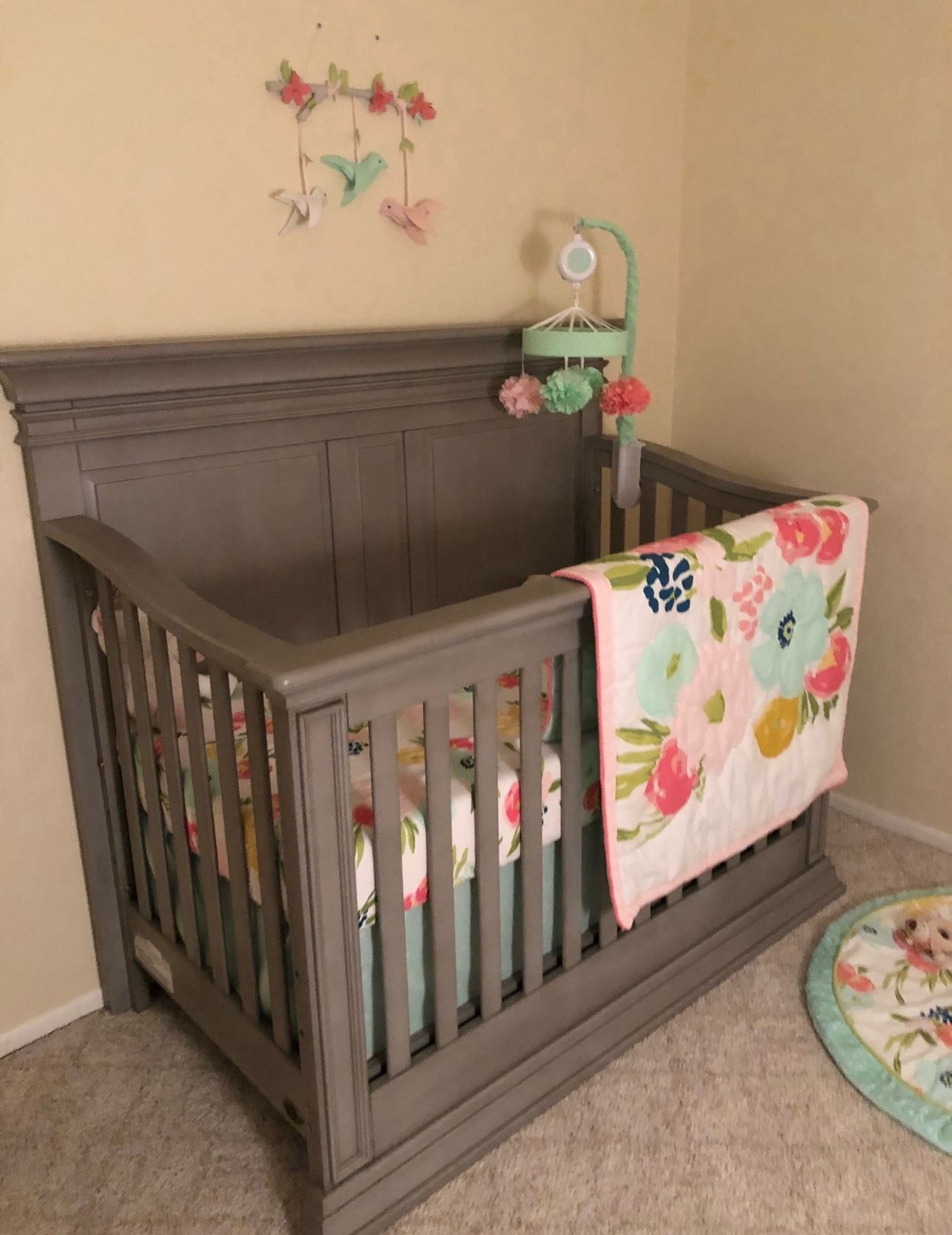Baby Cache Vienna 4-in-1 Convertible Baby Crib