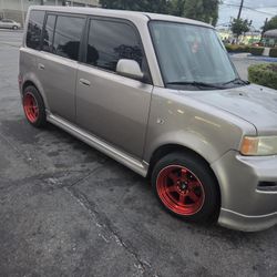 vendo toyota scion xb en perfectas condiciones año 2004 placas al corriente $3600