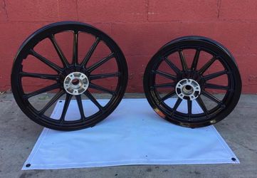 Harley Davidson 13 Spoke Mag Wheels