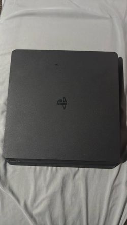 Used PS4 slim 500gb console only
