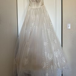 Brand-new Rish Bridal wedding gown