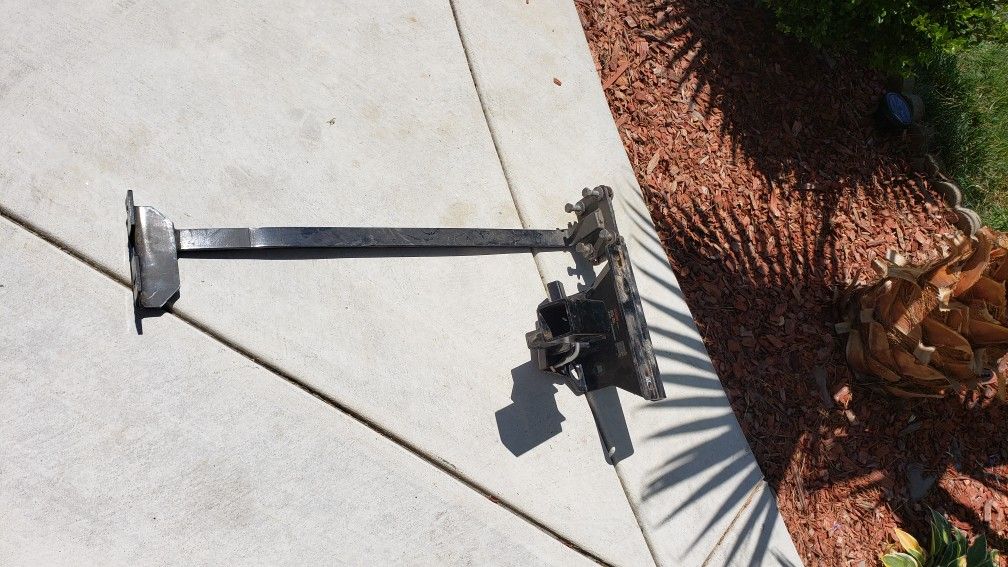 CLASS 1 TRAILER HITCH, 1-1/4" RECEIVER, SELECT MERCEDES-BENZ E350