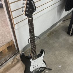 Fender Electric Guitar Stracaster