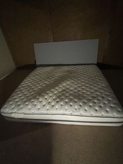 Beauty Rest King Size Mattress 
