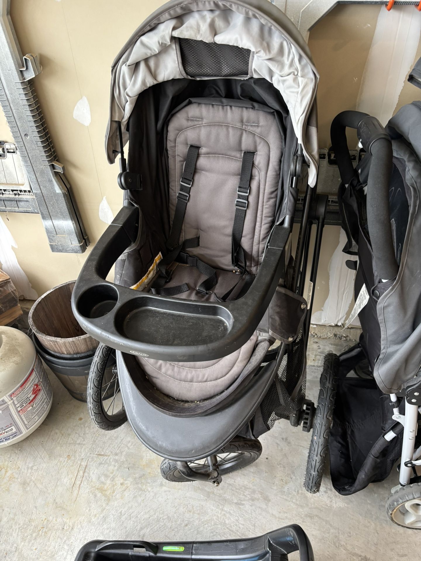 Greco Click Connect Jogging Stroller Free