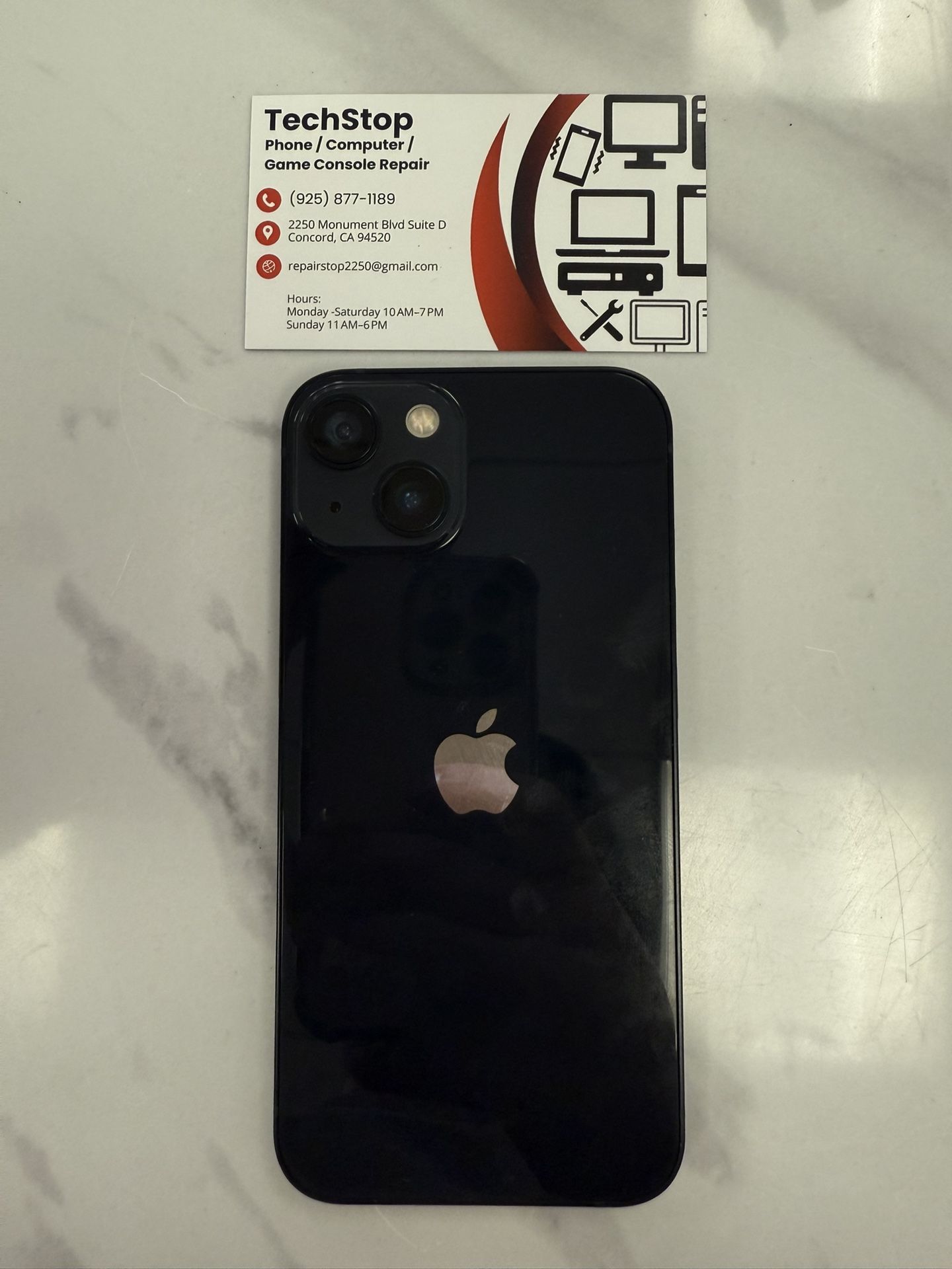 iPhone 13 128GB FACTORY UNLOCKED