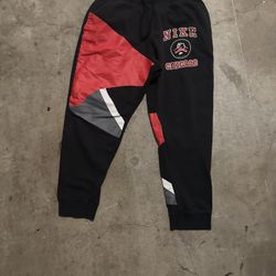 Nike Sportswear Club Fleece Chicago City Classic Joggers in Black 