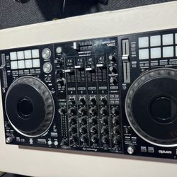 Pioneer DJ - DDJ1000SRT DJ Controller