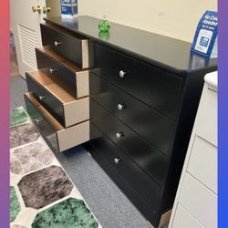 8 Drawer Dresser