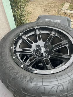 Rims 5 Lugs Toyo Tires