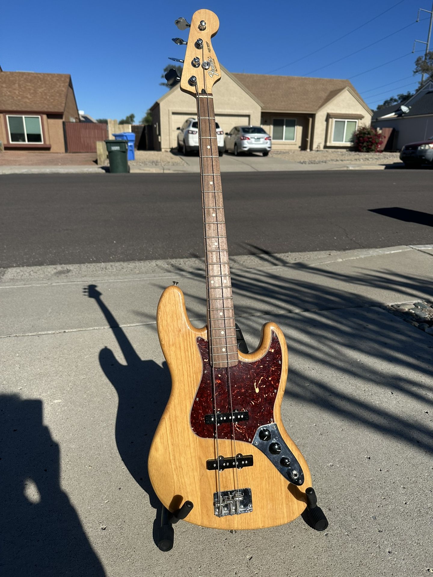 Fender Jazz Bass – Made in Mexico – Natural Finish