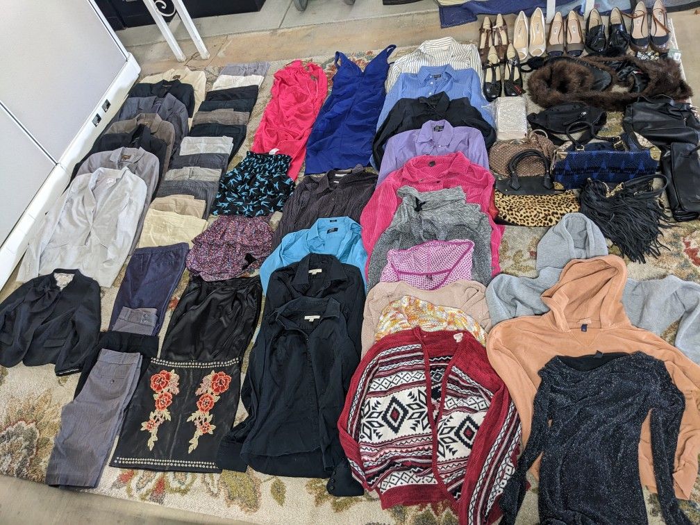 Large Lot Of Women's Dress Clothes Purses And Shoes