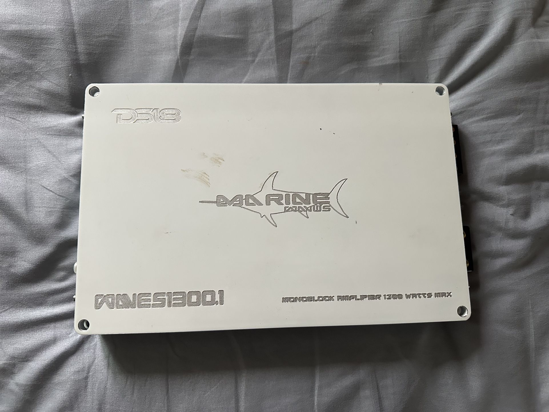 DS18 WAVES1300.1 Full Range 1 Channel Monoblock 1300 Watts MAX Water Resistant Marine Amplifier