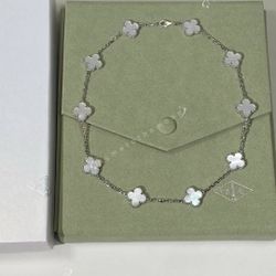 Van Cleef 10 Motif Necklace - White Pearl 