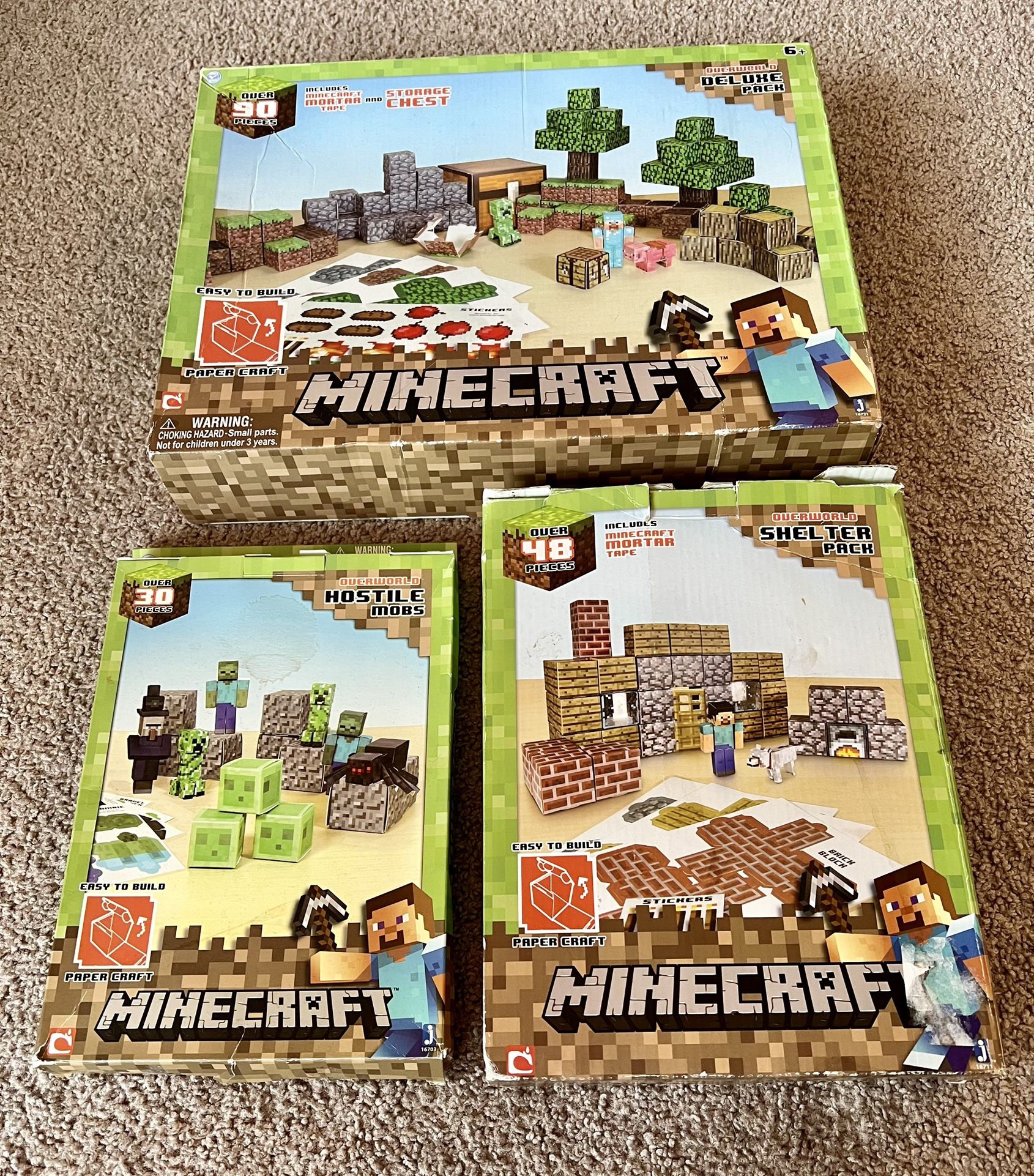 Minecraft Papercraft Overworld Deluxe Set 90-Piece Pack