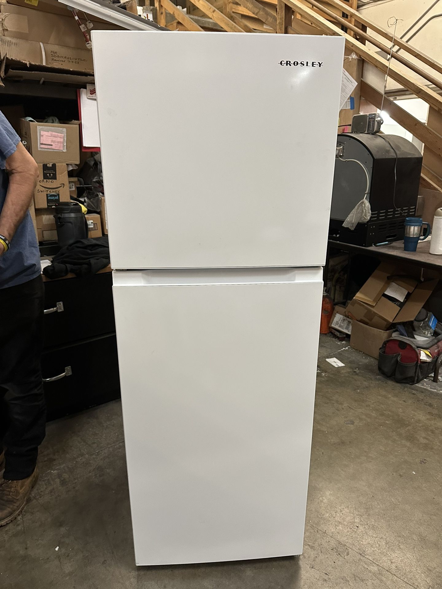 New! 10 Cu Ft Apartment Size Refrigerator 60” H x 24” W White Frost Free 2-Door Top Freezer