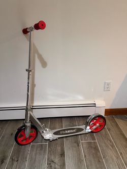 Razor A5 Lux Adult Kick Scooter